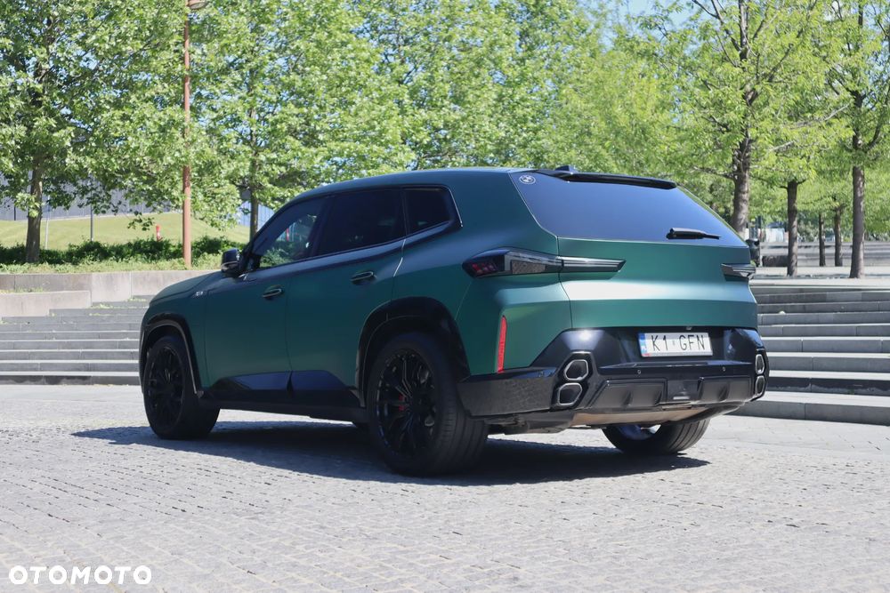 BMW XM - 7