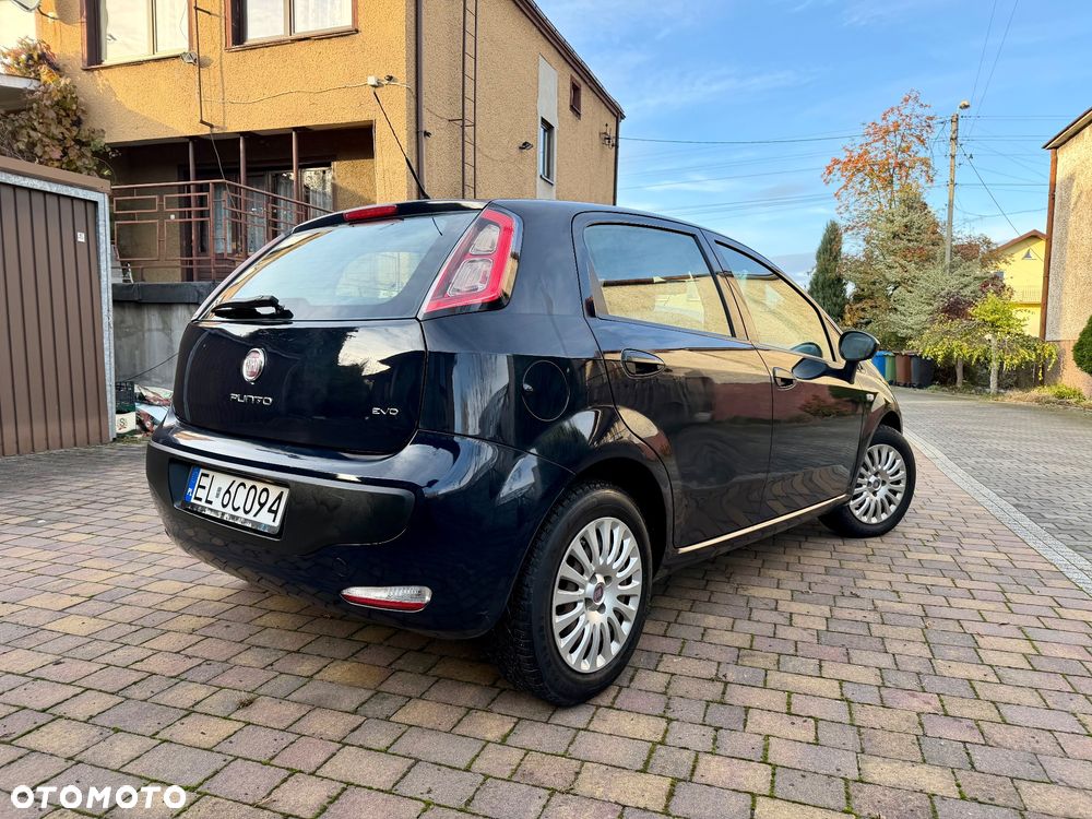 Fiat Punto 2011 photo 3