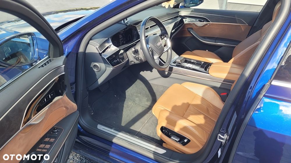 Audi A8 - 8