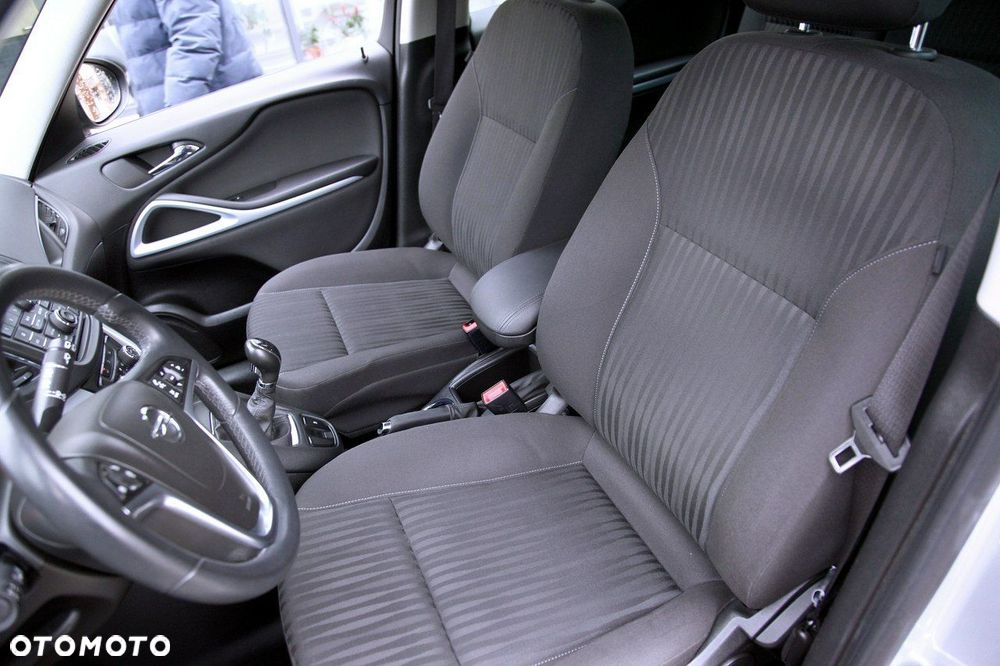 Opel Zafira Tourer 1.4 Turbo Active - 14