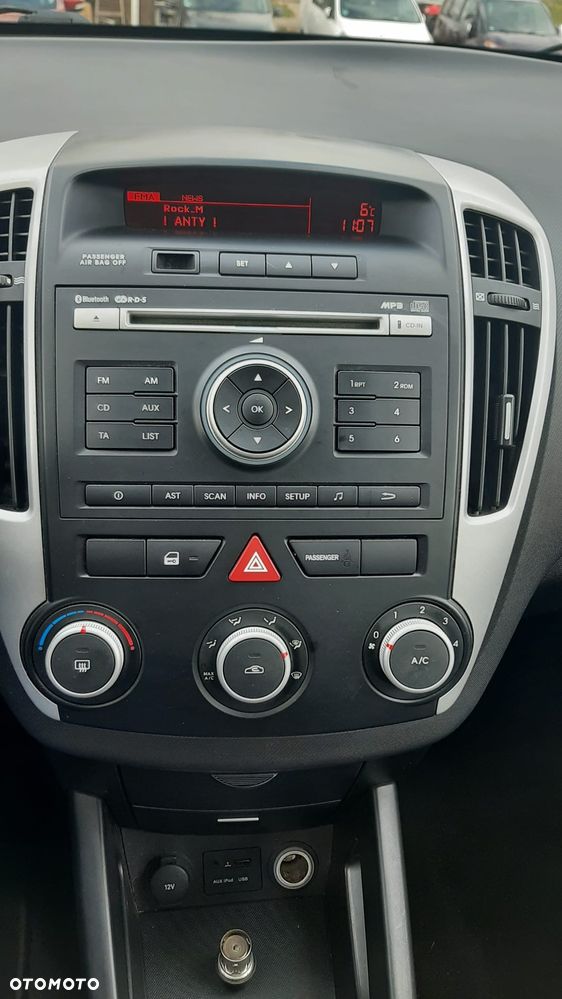 Kia Ceed 1.4 CVVT Attract - 22