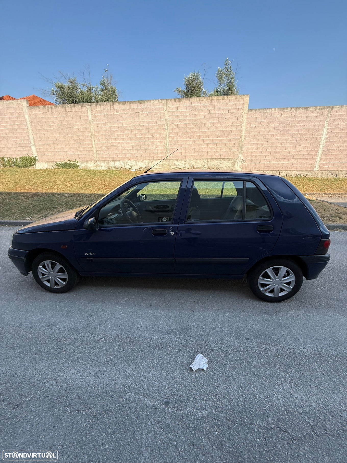 Renault Clio 1.2 Oasis - 12
