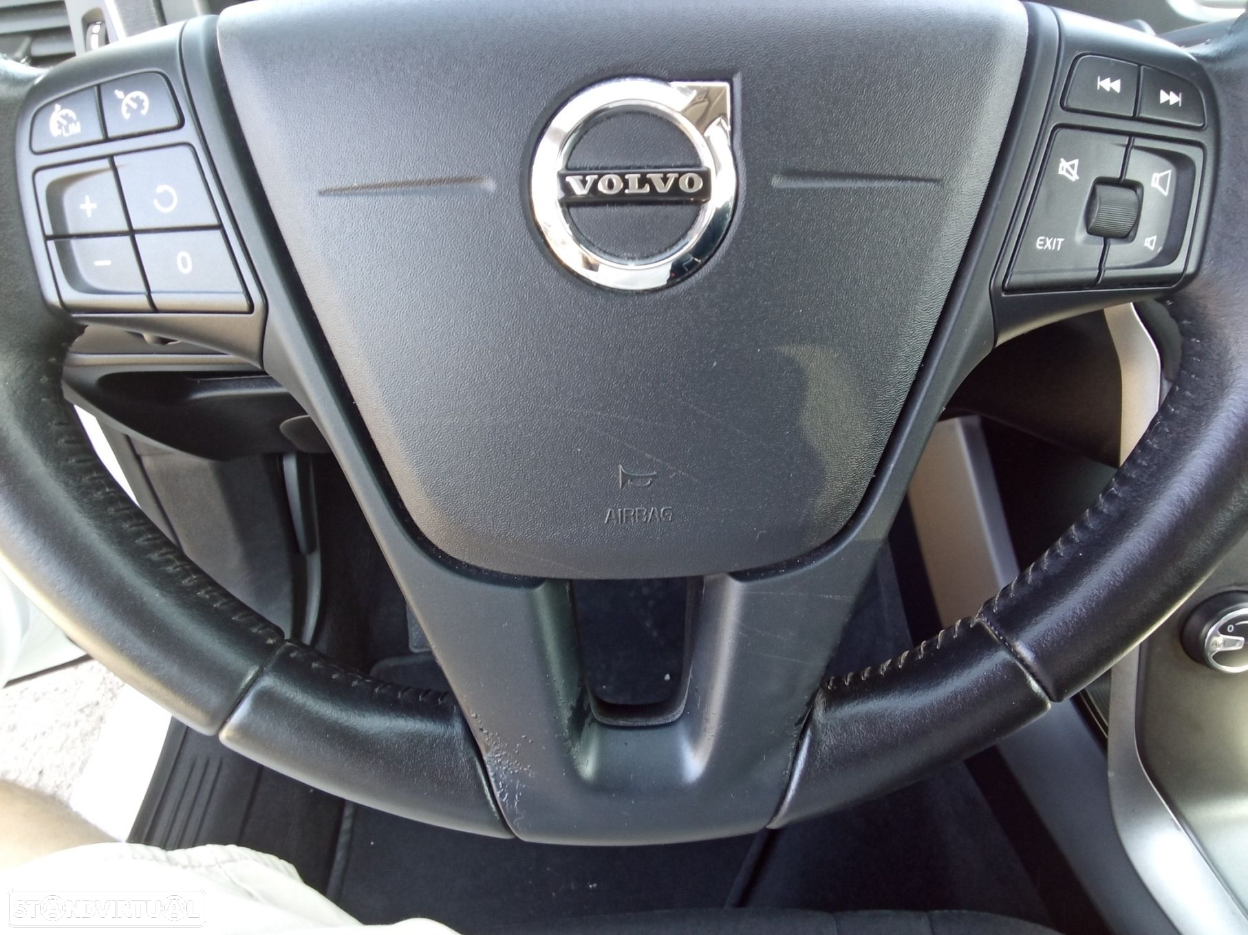 Volvo V40 2.0 D2 Momentum - 20