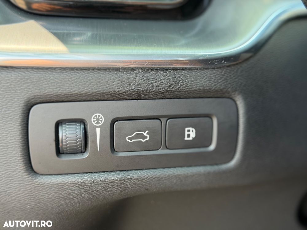 Volvo XC 60 Recharge T8 Twin Engine eAWD Inscription - 24