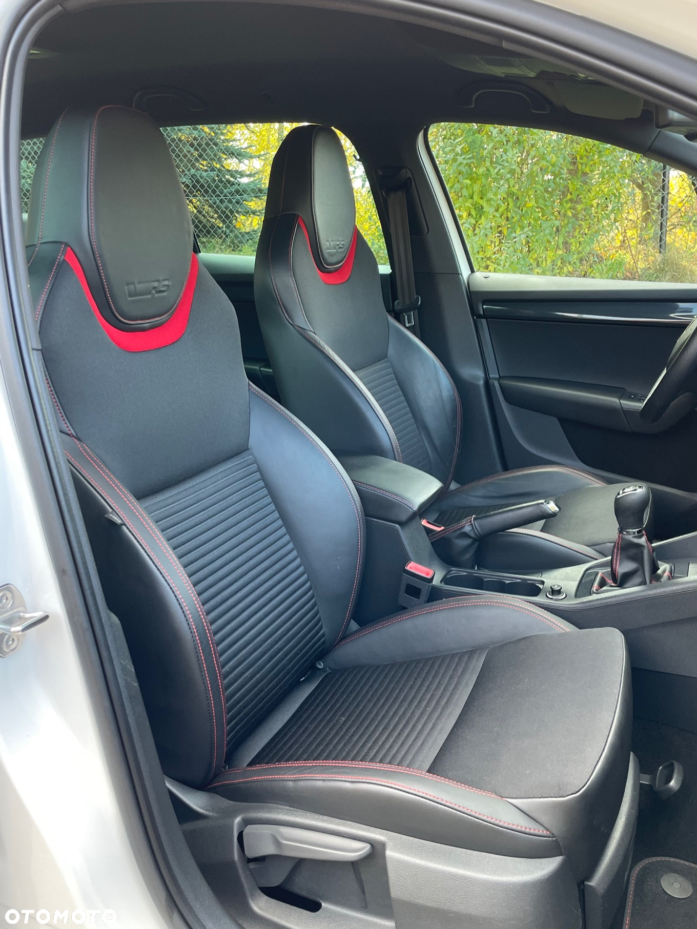 Skoda Octavia Combi 2.0 TDI RS - 19