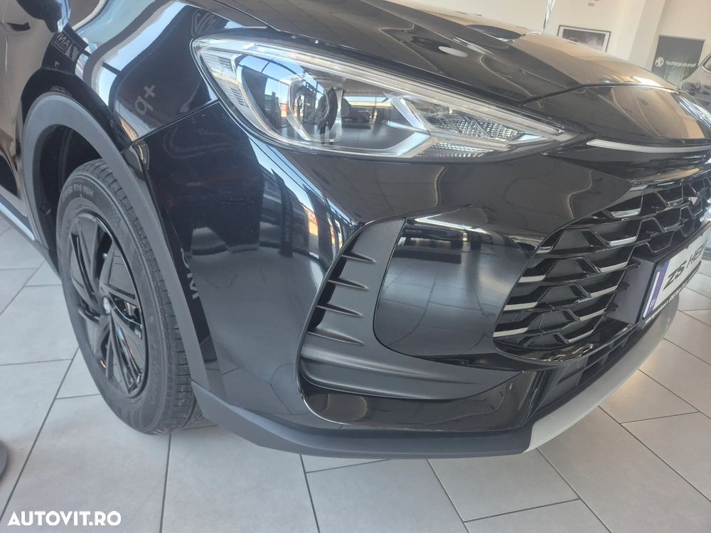 MG ZS HEV Hybrid+ Standard - 6