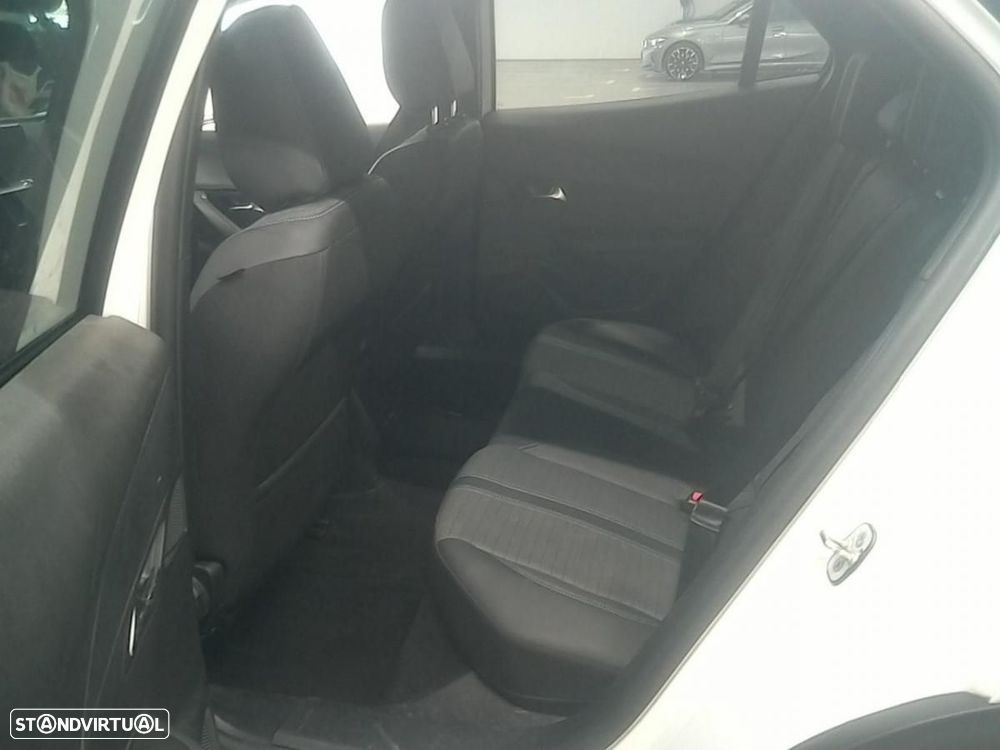 Peugeot e-2008 50 kWh Allure Pack - 3