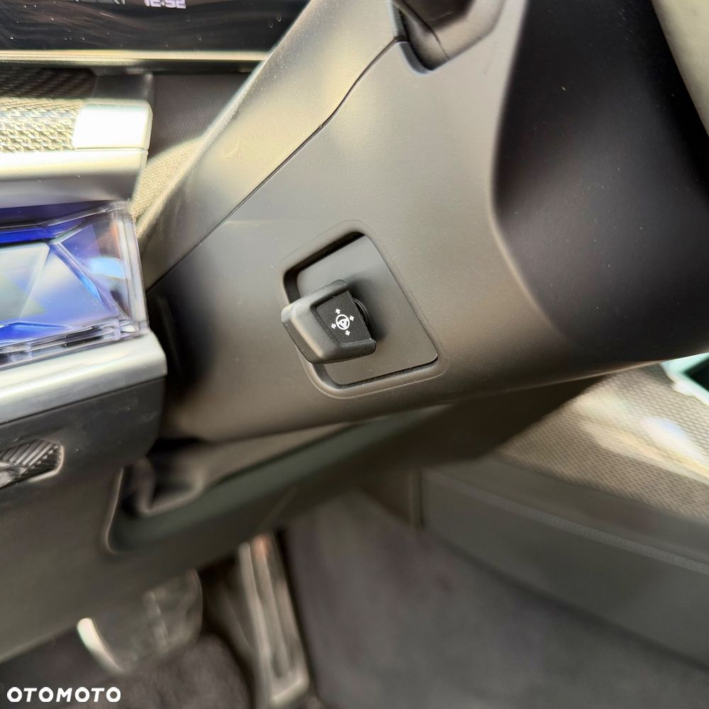 BMW Seria 7 M760e PHEV xDrive sport - 12