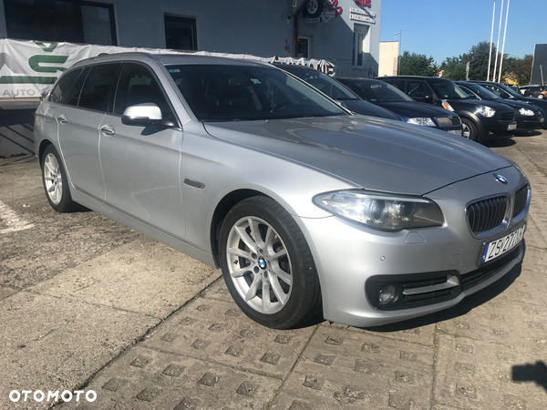 BMW Seria 5 530d xDrive Touring Sport-Aut Luxury Line