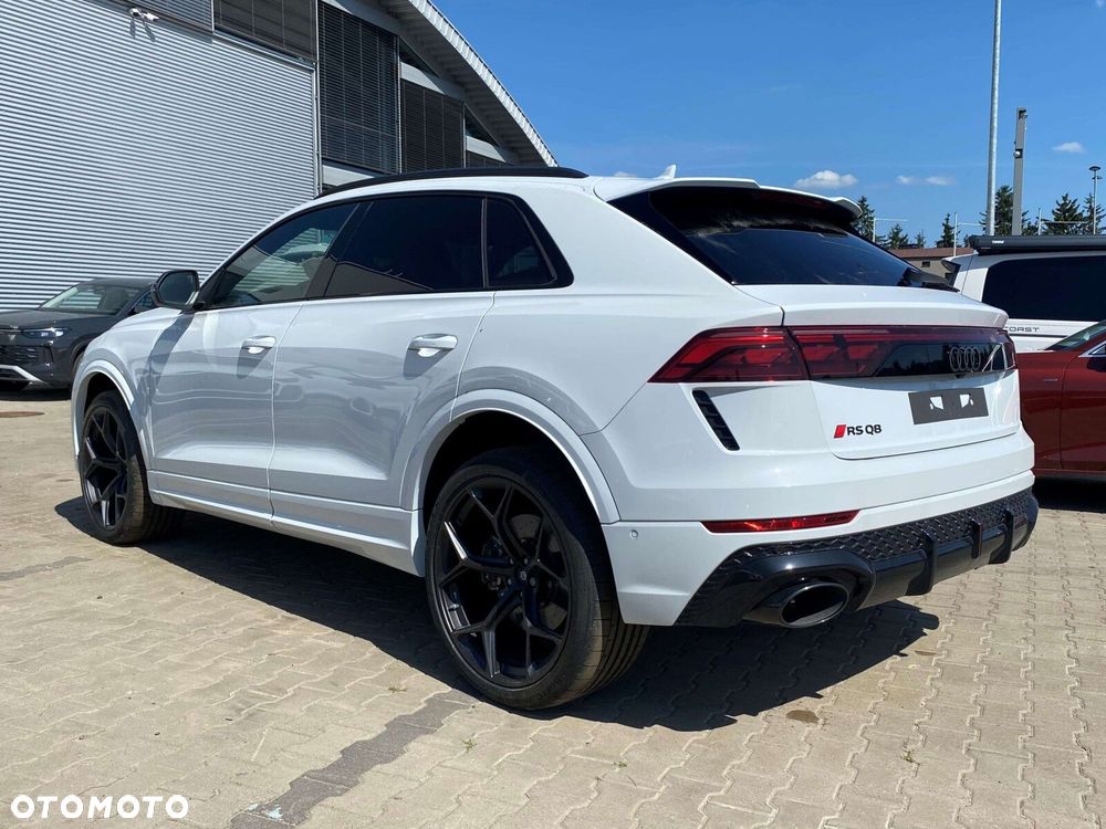 Audi RS Q8 - 5