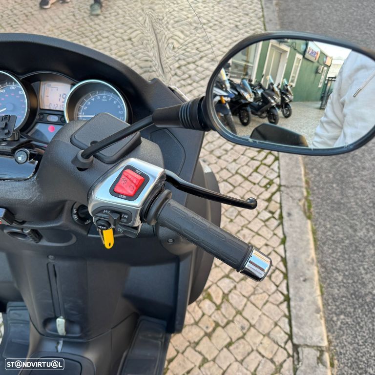 Piaggio MP3 250 - 15