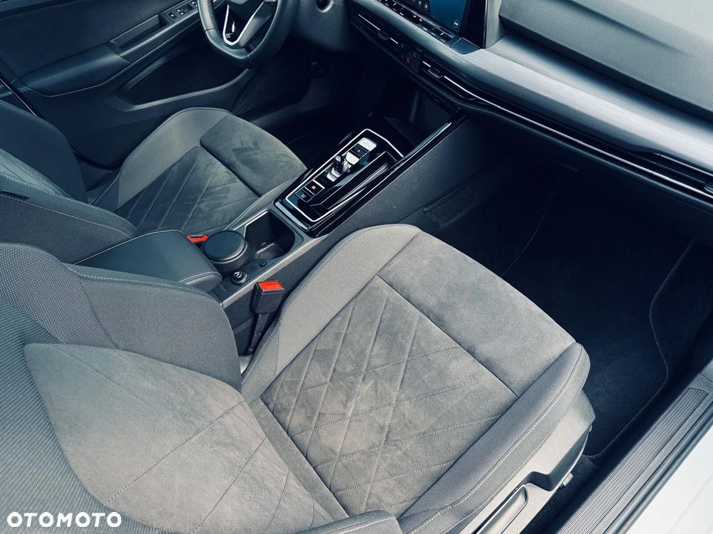 Volkswagen Golf 2.0 TSI Style DSG - 18