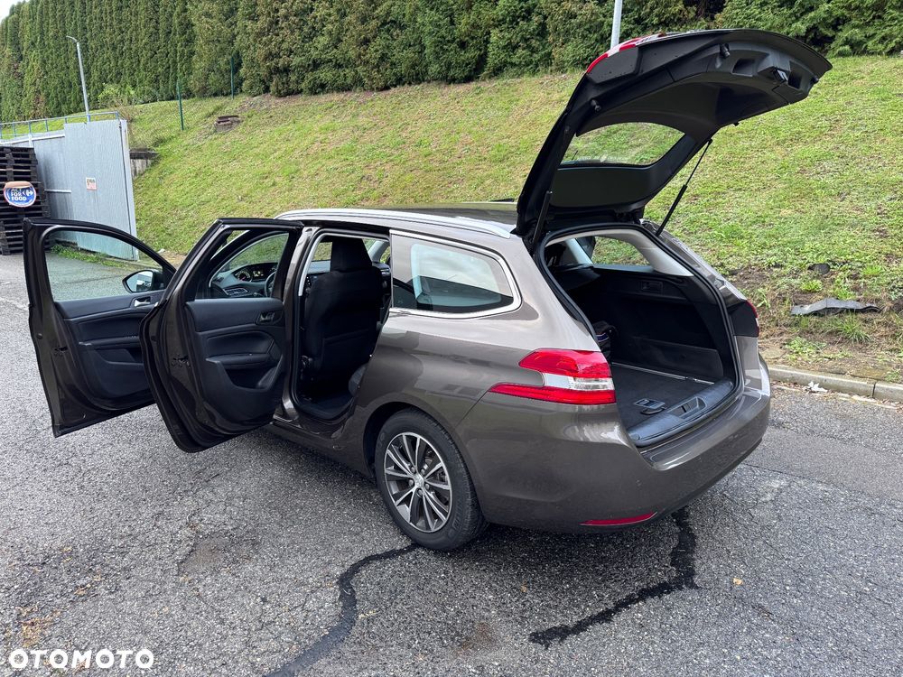 Peugeot 308 1.2 PureTech Allure S&S - 13