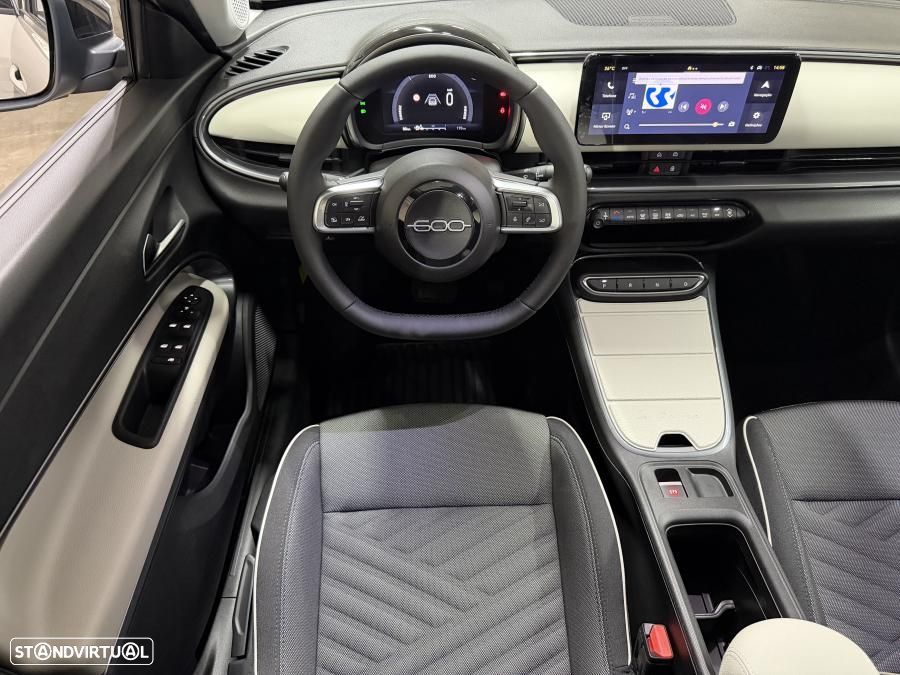 Fiat 600 1.2 Hybrid La Prima - 17