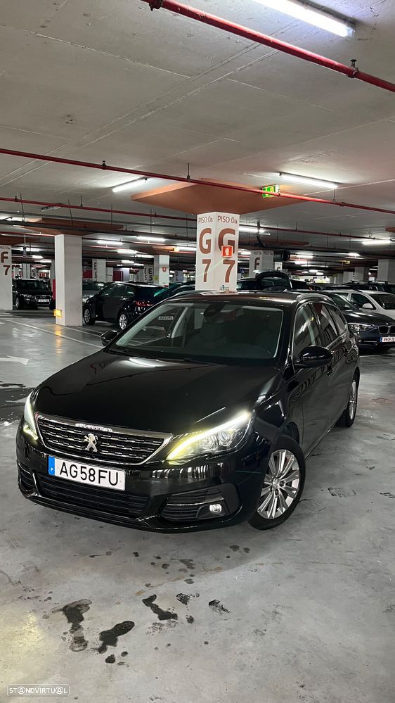 Peugeot 308 1.2 PureTech Allure EAT8 - 1