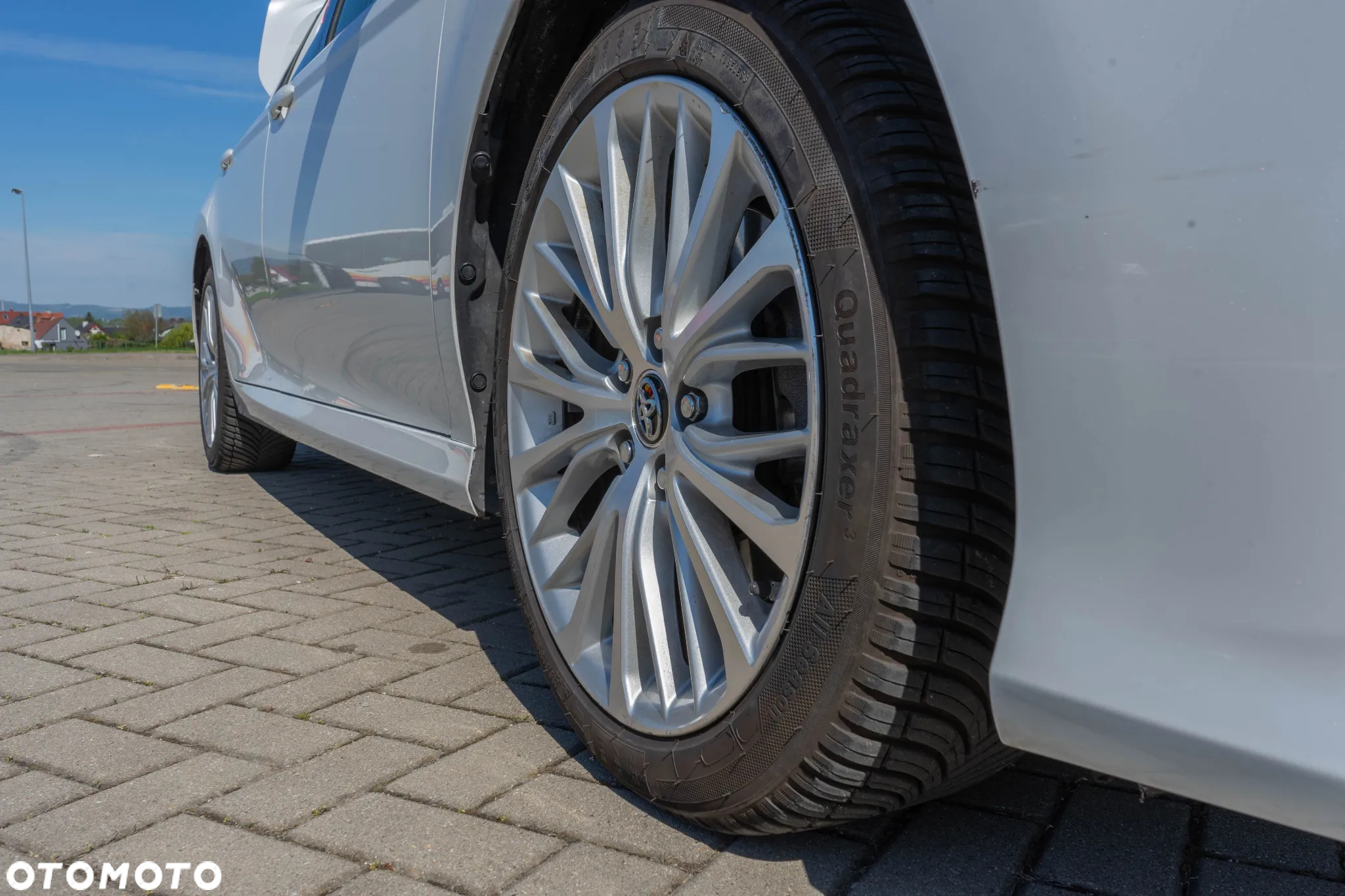 Toyota Camry 2.5 Hybrid Executive CVT - 16