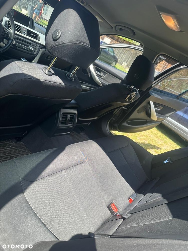 BMW Seria 3 318d - 10