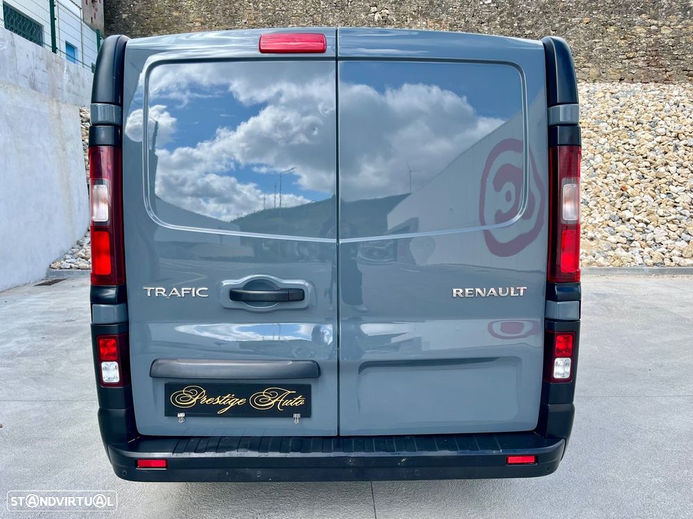 Renault 1.6 DCI Cabine dupla 6 lugares - 19