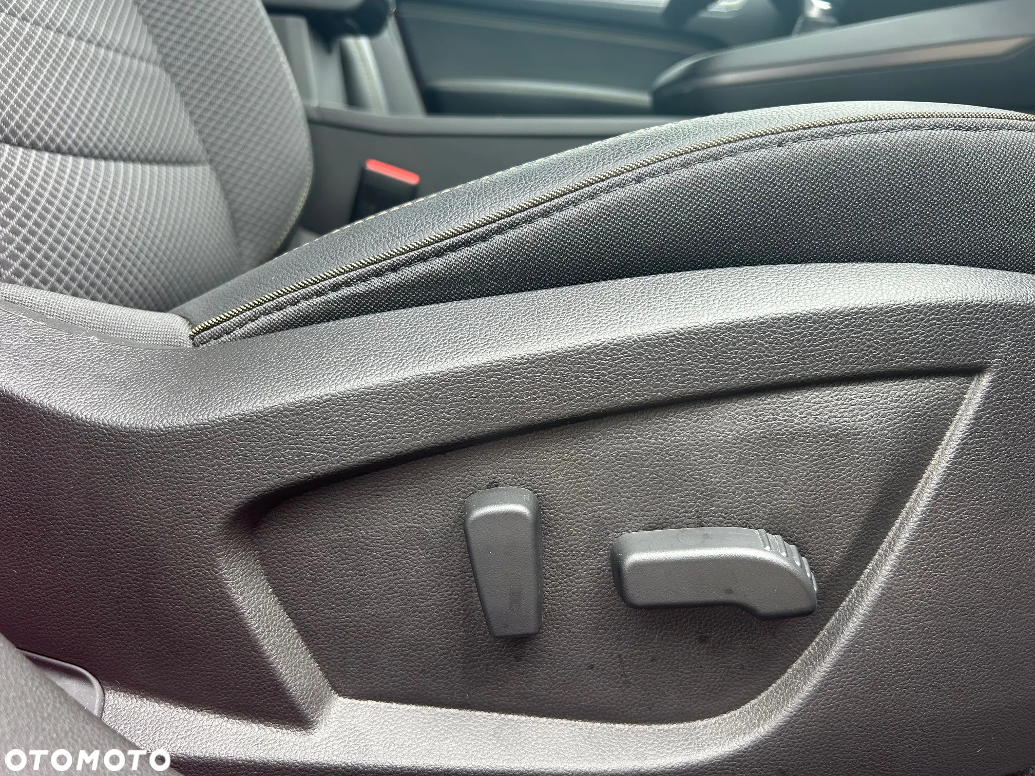 Renault Arkana 1.3 TCe mHEV Techno EDC - 19