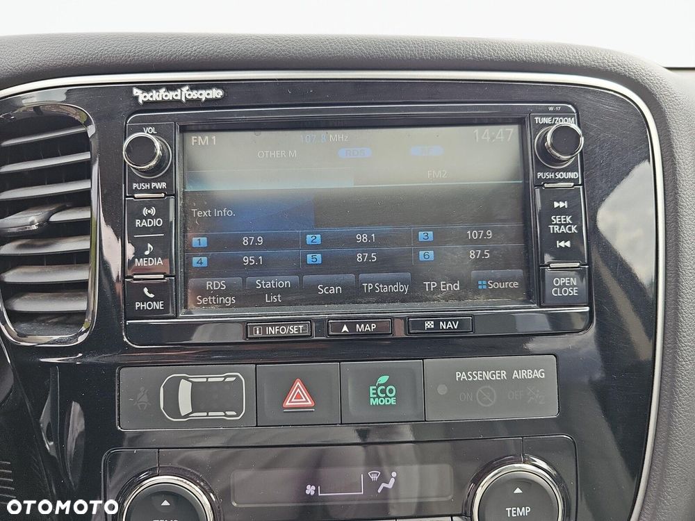 Mitsubishi Outlander - 25