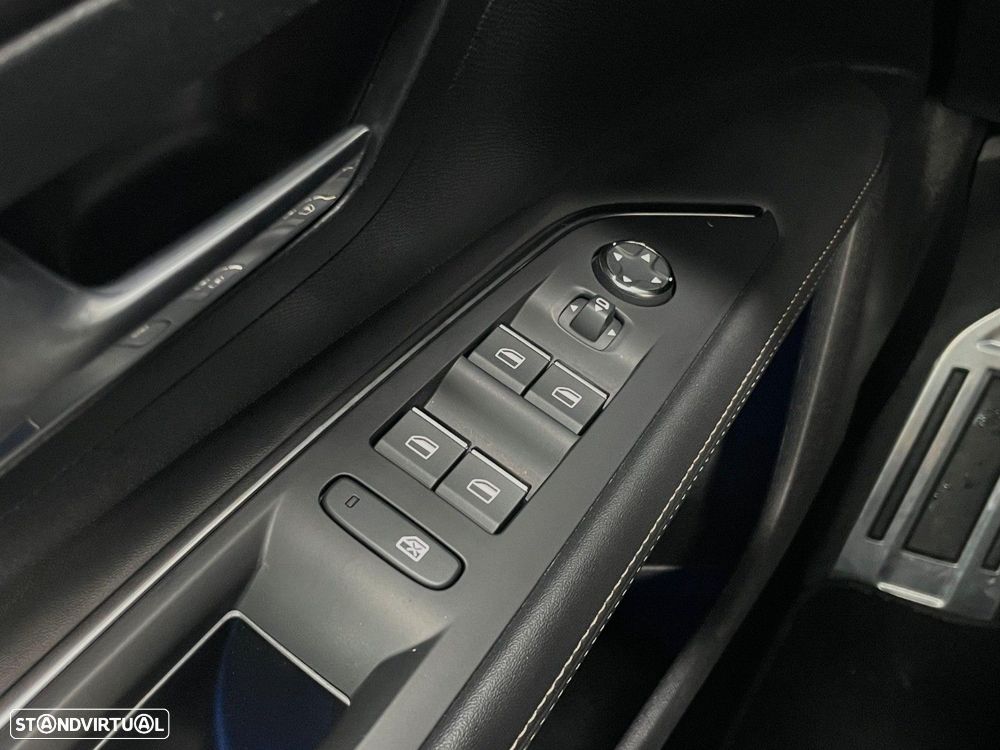 Peugeot 3008 1.2 PureTech GT Line EAT8 - 11