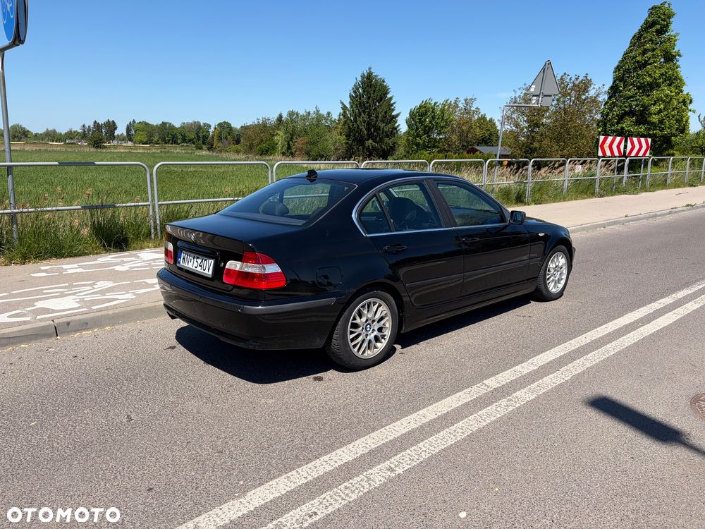 BMW Seria 3 320i - 6