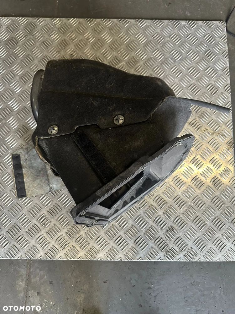 OBUDOWA FILTRA POWIETRZA IVECO DAILY 14- OE 5801562857 - 2