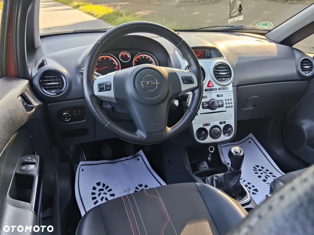 Opel Corsa 1.4 16V 150 Jahre - 17