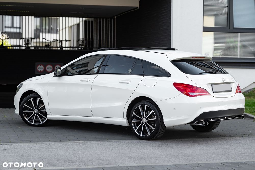 Mercedes-Benz CLA Shooting Brake 200 7G-DCT AMG Line - 11