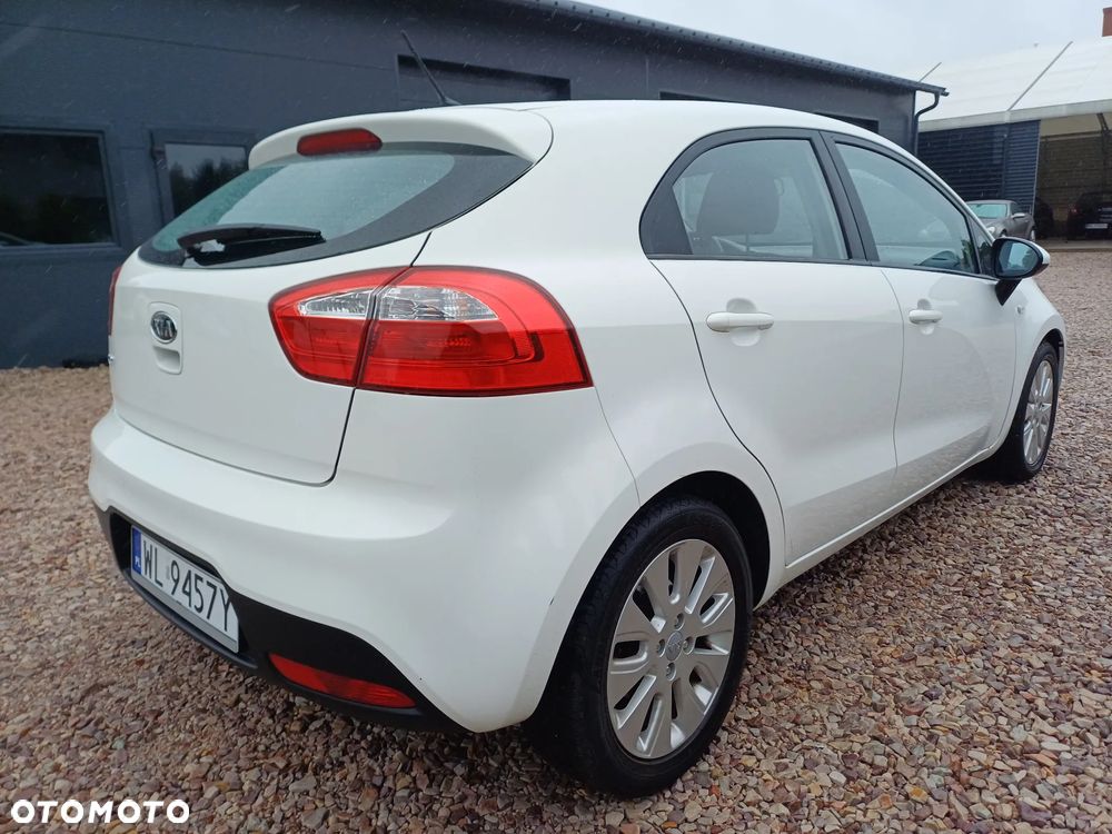 Kia Rio 1.2 Attract - 6
