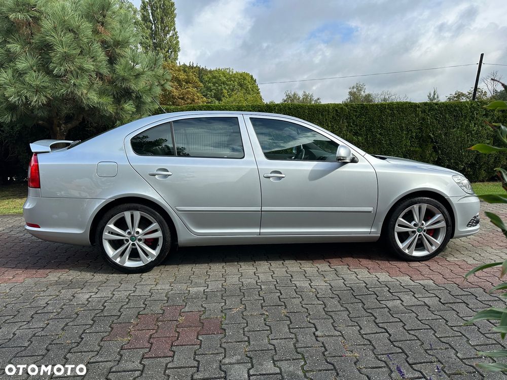 Skoda Octavia 2.0 TSI RS - 7