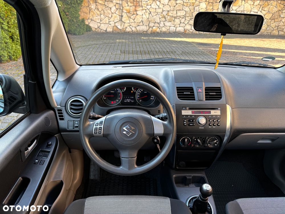 Suzuki SX4 1.6 Premium - 10