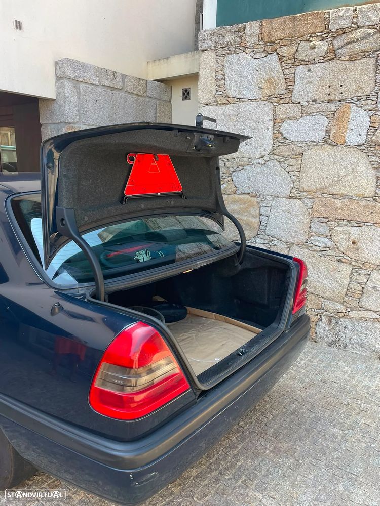 Mercedes-Benz C 220 - 4
