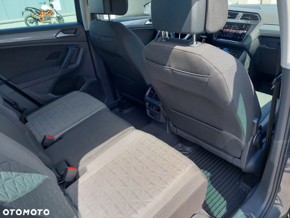 Volkswagen Tiguan 2.0 TDI SCR Elegance DSG - 29