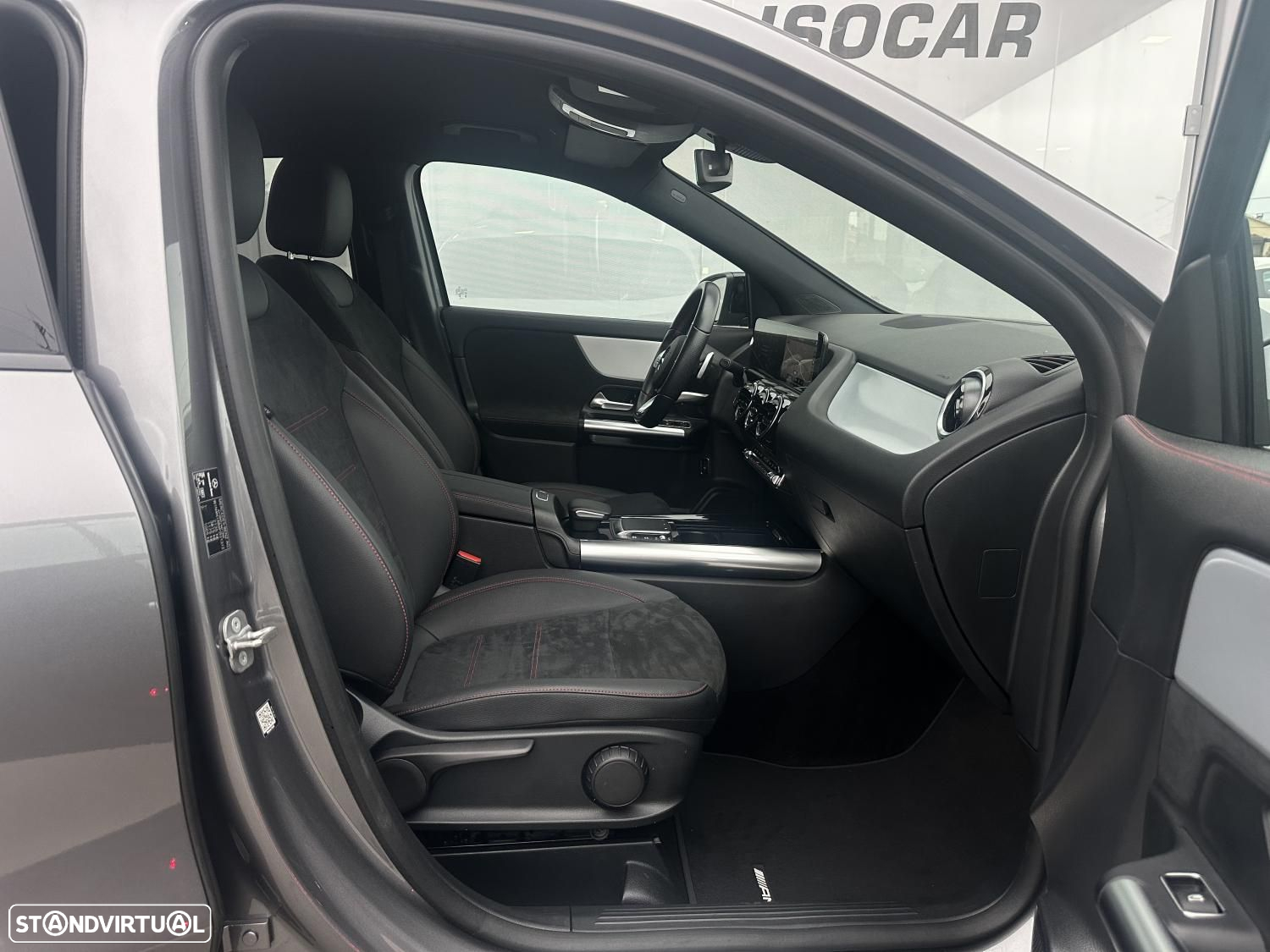 Mercedes-Benz GLA 180 d AMG Line - 16