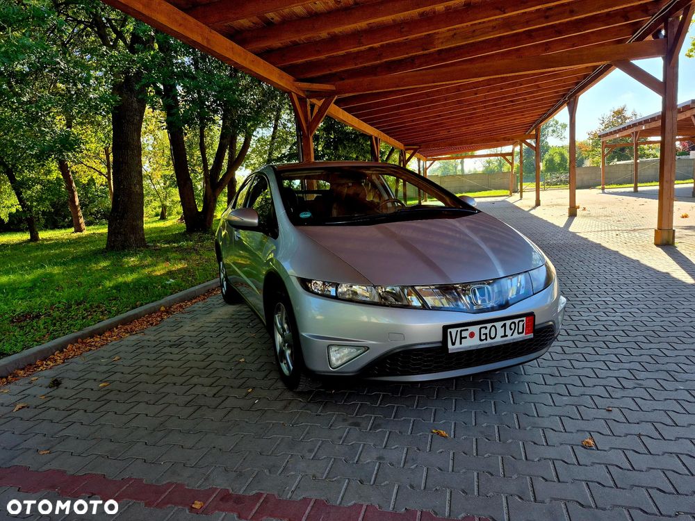 Honda Civic 2007 photo 2