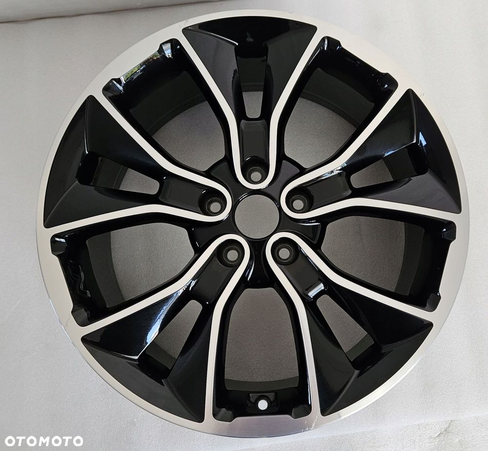 FELGA HYUNDAI i30 III TUCSON 8x19 19 ET55 5x114,3 - 4