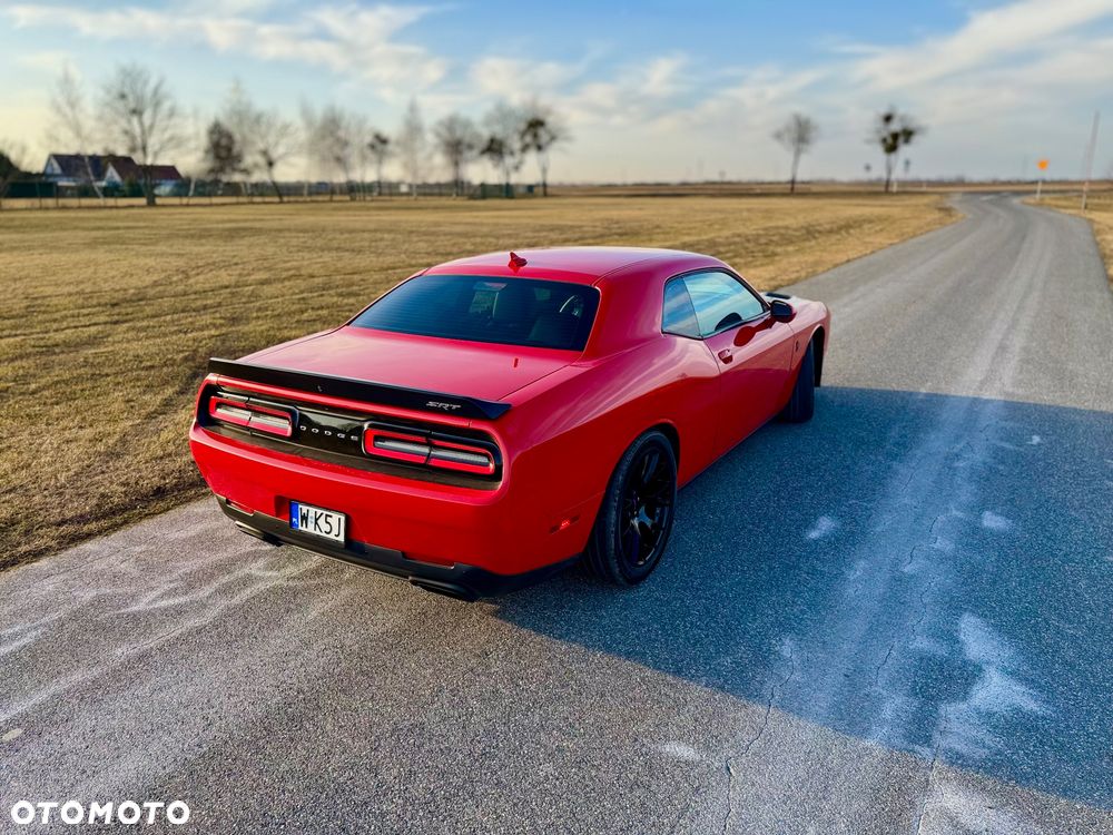 Dodge Challenger - 5
