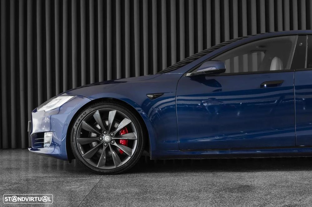 Tesla Model S Standard Range - 7