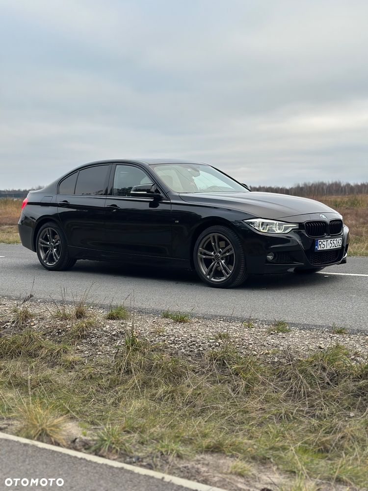 BMW Seria 3 330i xDrive M Sport Shadow sport - 4
