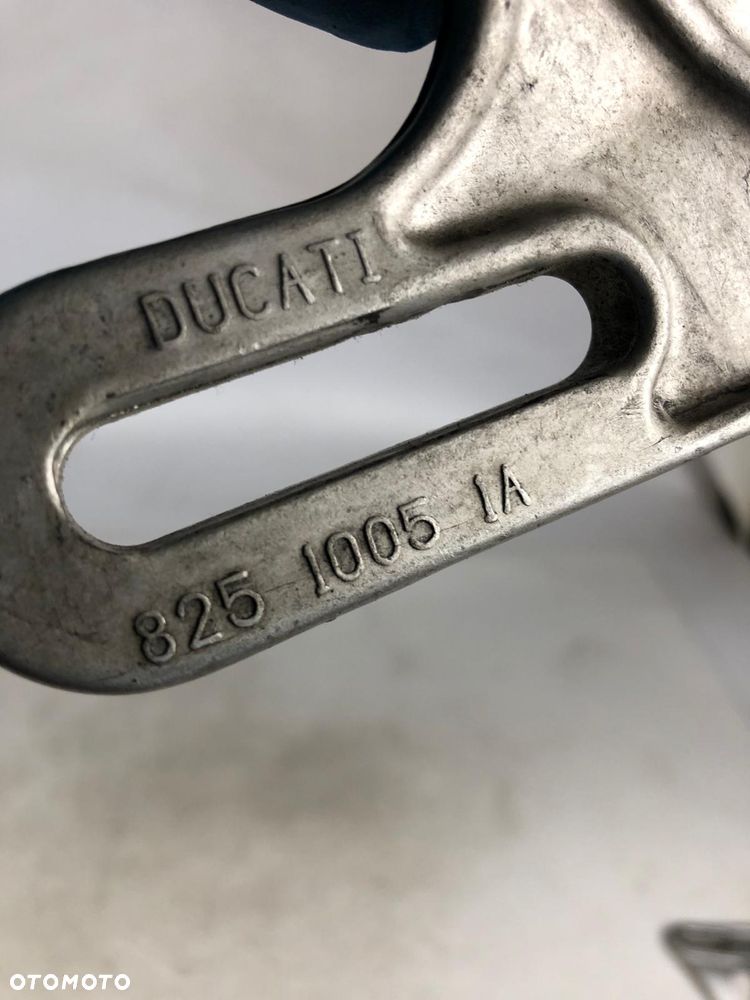Ducati ST2 ST4 Jarzmo Mocowanie Zacisku Tył - 5