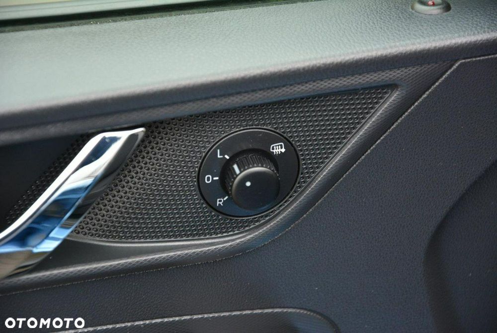 Skoda RAPID 1.4 TDI DPF Edition DSG - 26