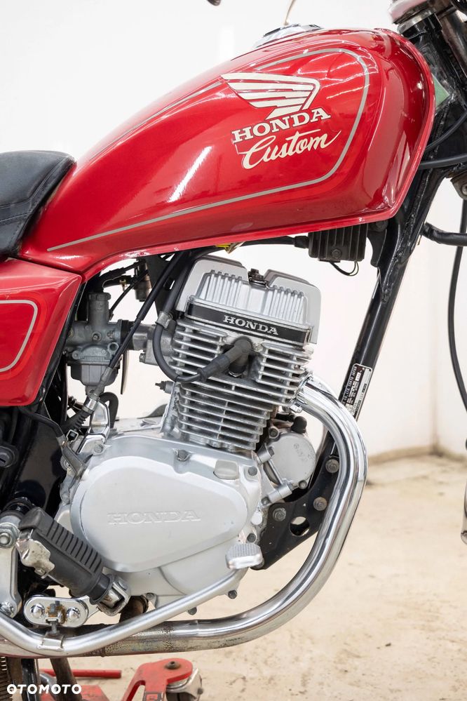 Honda CM - 13