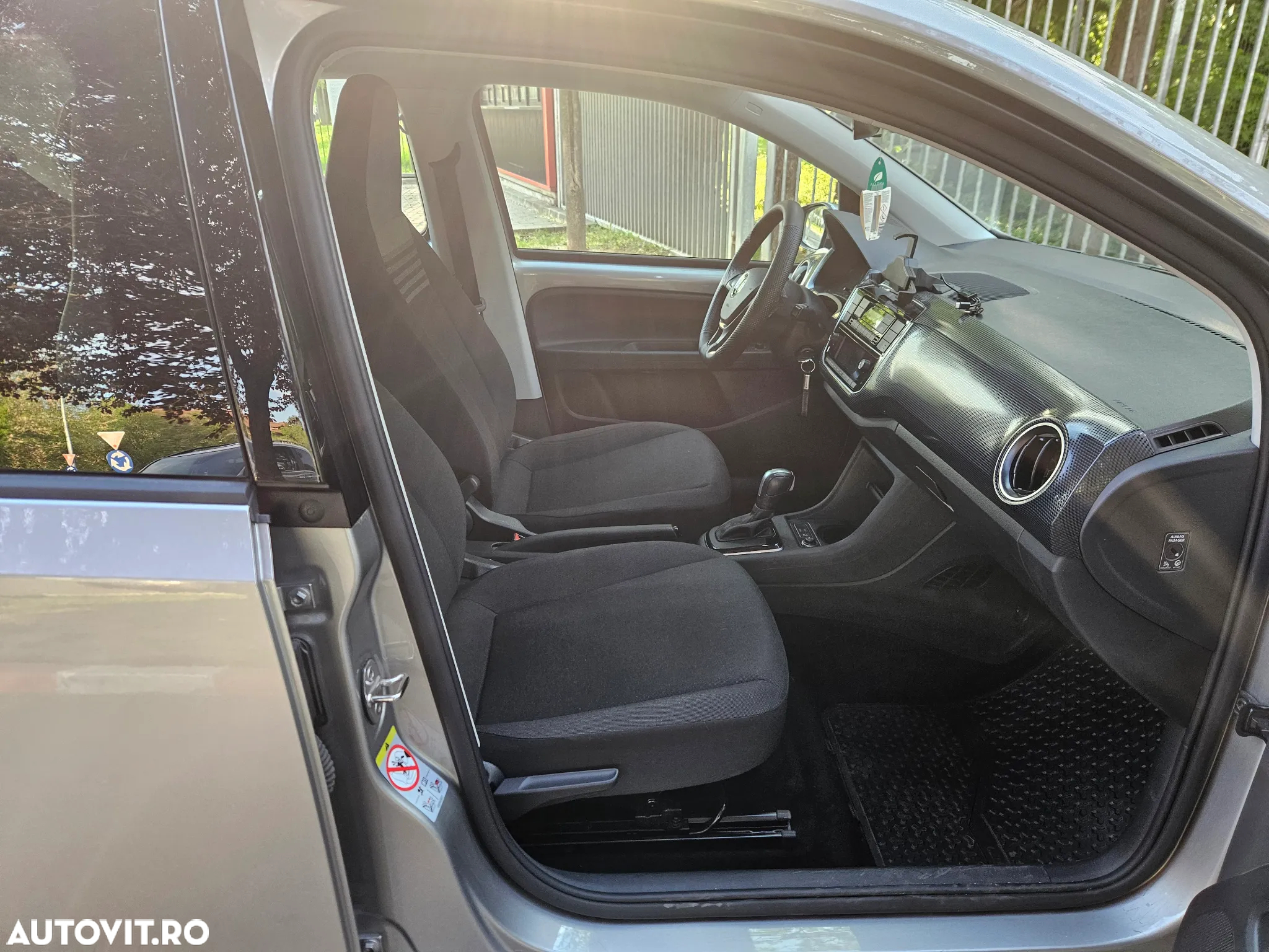 Volkswagen up! e-up! - 9