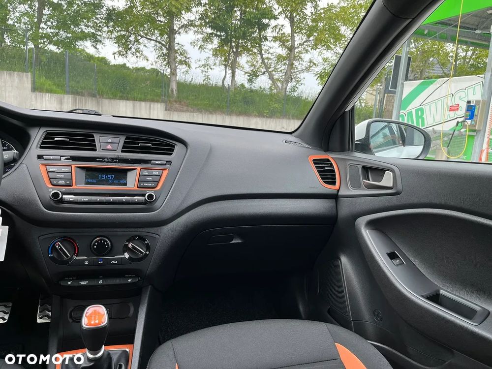 Hyundai i20 blue 1.0 T-GDI Active Passion Plus - 24