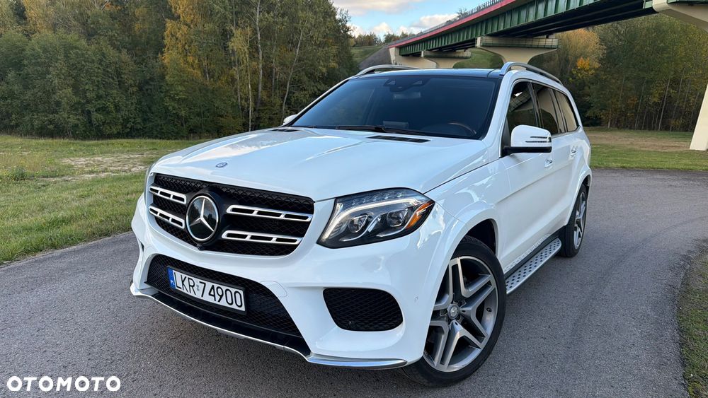 Mercedes-Benz GLS - 1