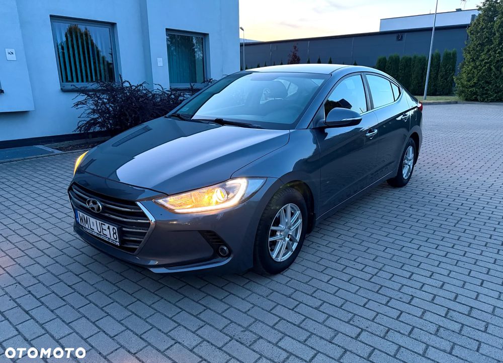 Hyundai Elantra 1.6 Comfort - 1
