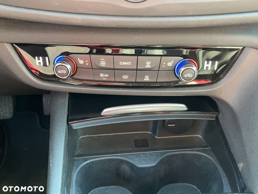 Opel Insignia - 30