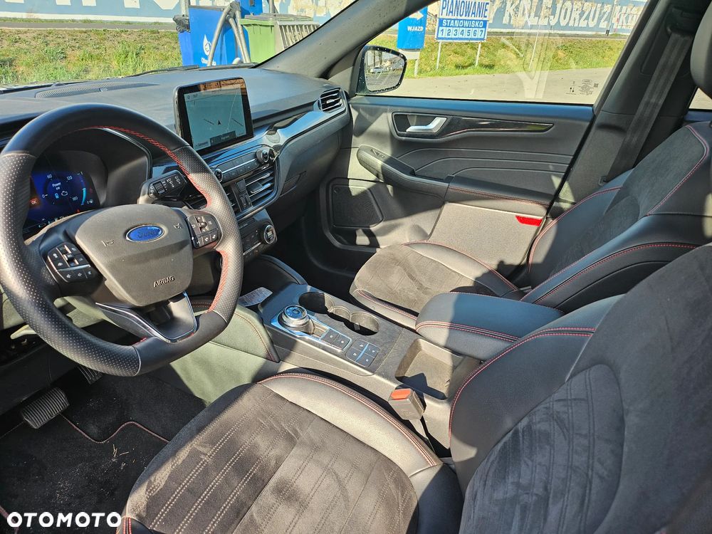 Ford Kuga 2.5P PHEV FWD ST-Line - 31