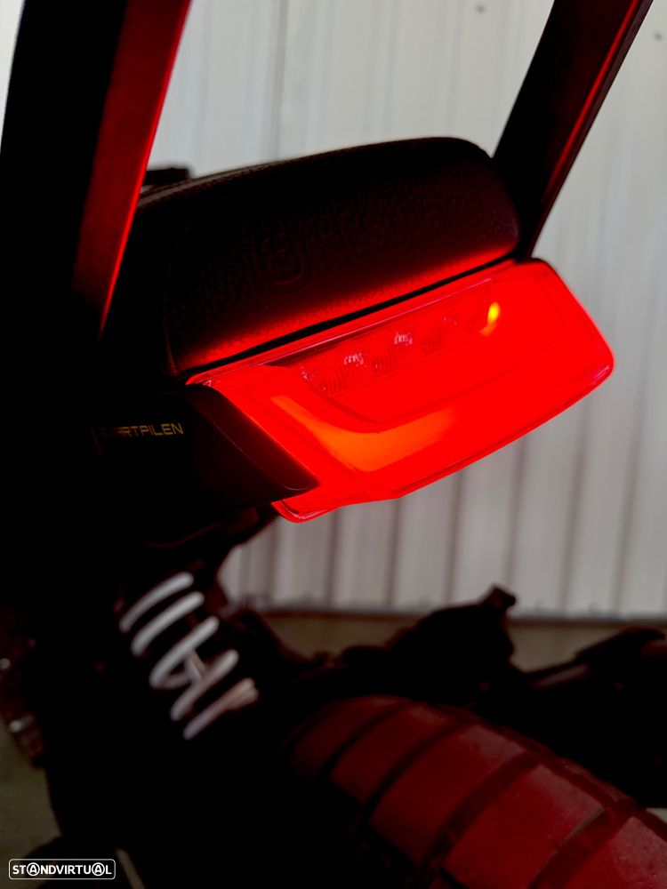 Husqvarna Svartpilen 401 - 8